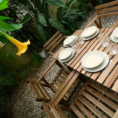 Central With A Garden Апартаменты *
